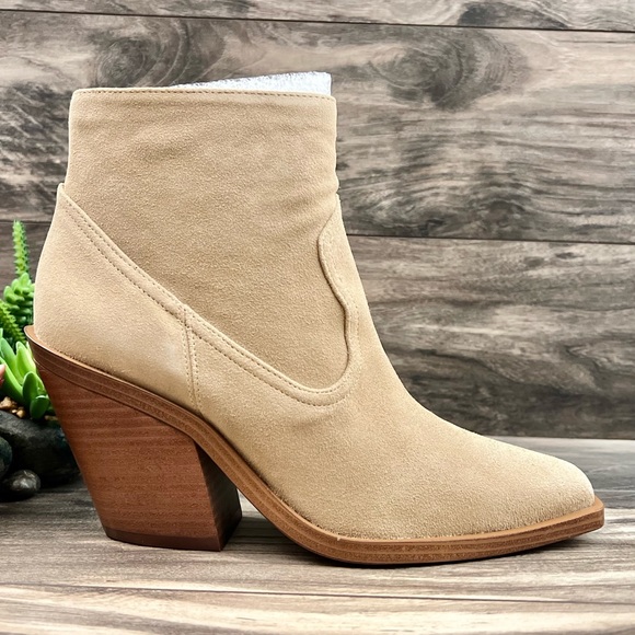 NIB Vince Camuto Amtinda Square Toe Block Heel Leather Bootie Tortilla 9M - Picture 7 of 13
